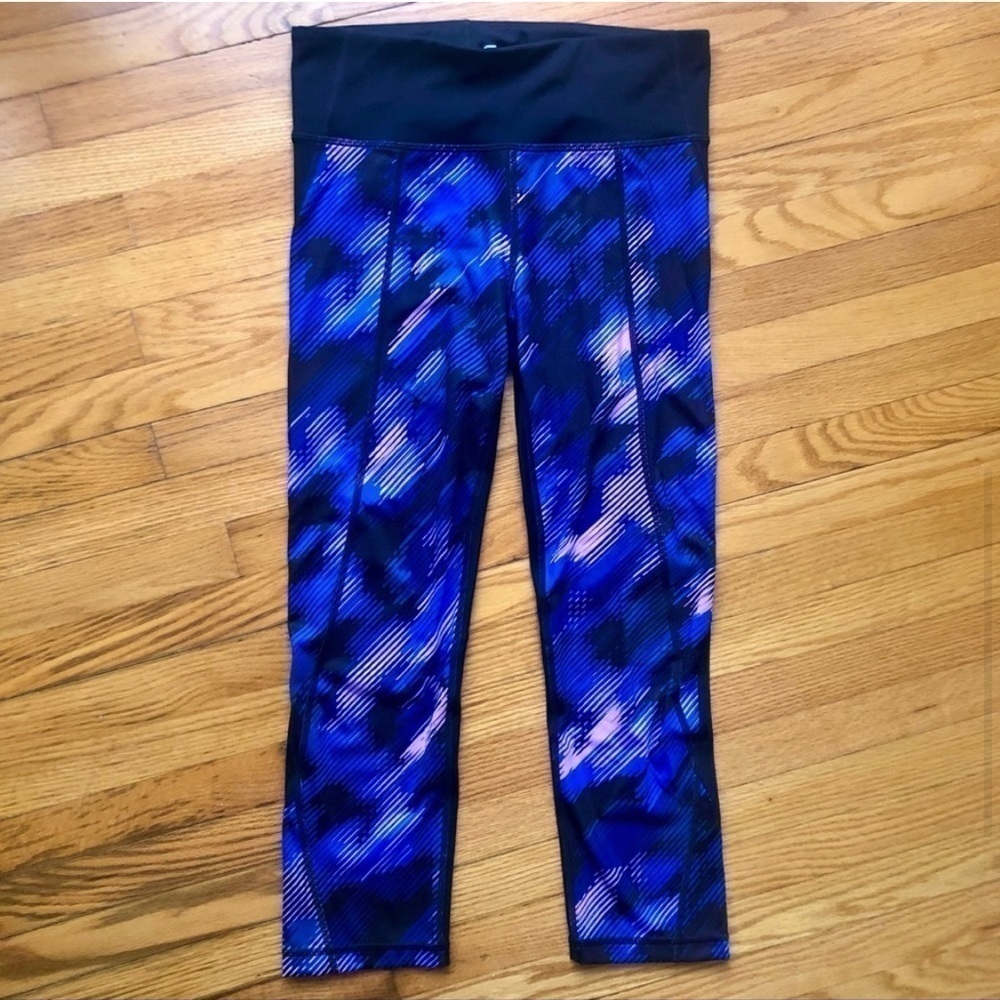 GAPfit Sculpt Compression Cropped 3/4 Capri Activewear Leggings Size S